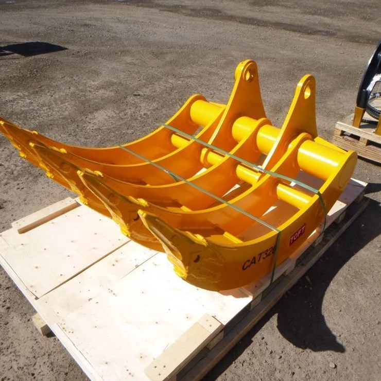 CATERPILLAR 320