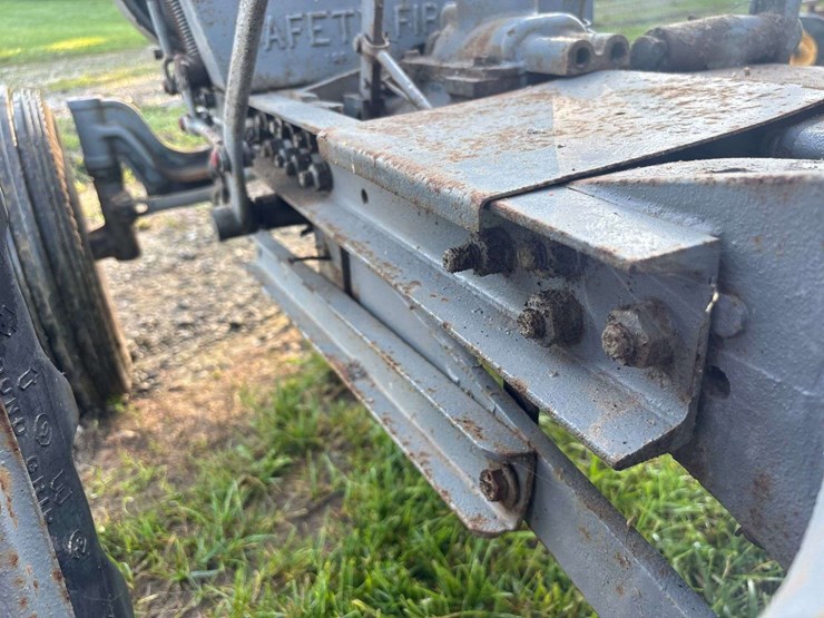 gibson-aeh-garden-tractor-image-66