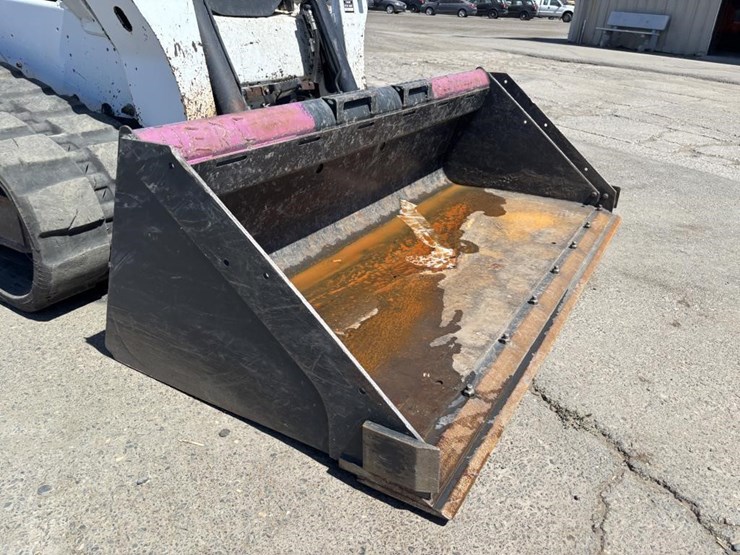 2017-bobcat-t740-image-10
