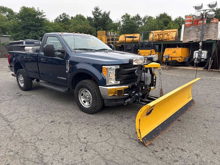 2017-ford-f350-image-2