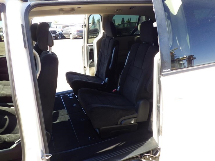 2013-dodge-grand-caravan-image-7