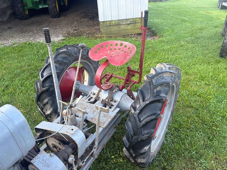 gibson-aeh-garden-tractor-image-45