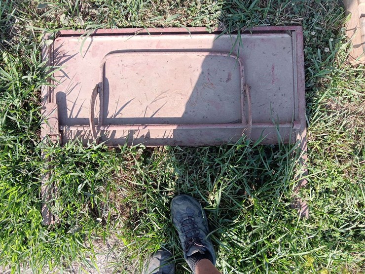 slide-gate-for-grain-bed-image-2