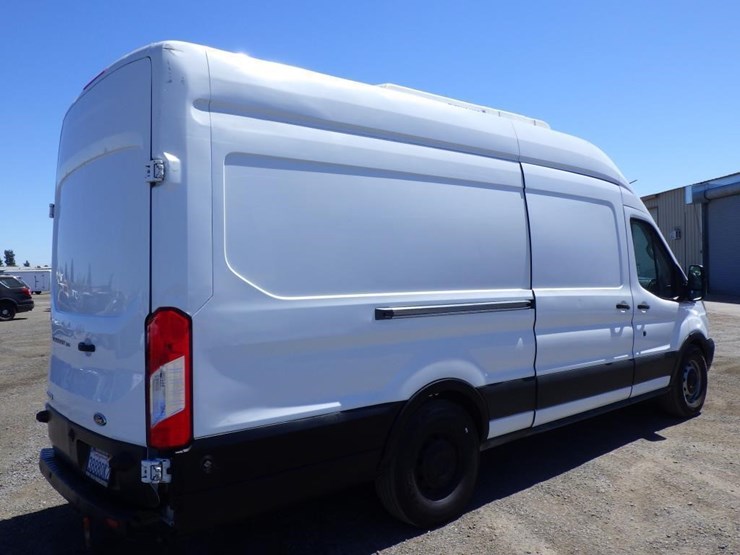 2017-ford-transit-image-3