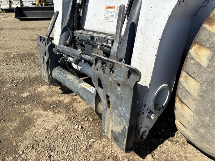2021-bobcat-s740-image-9