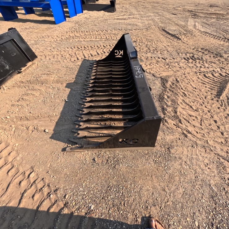 #5261 • 76" Skid Steer Skeleton Bucket High Side