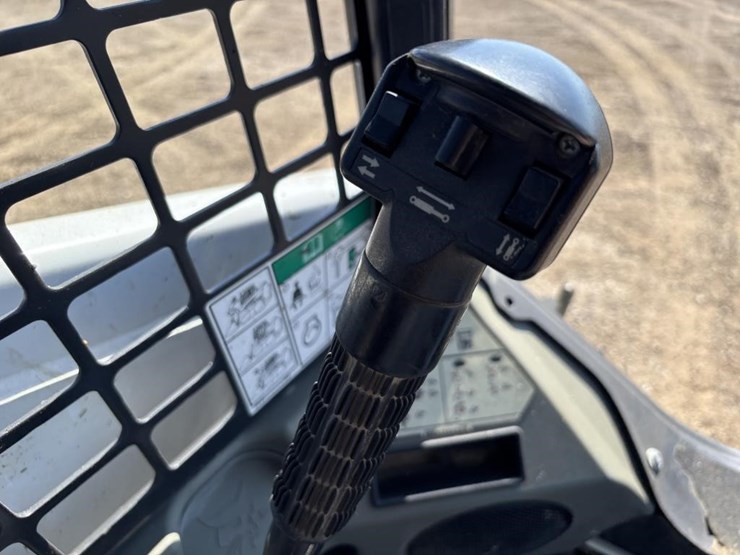 2022-bobcat-t450-image-20