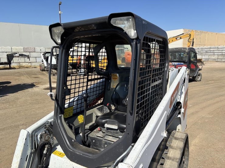 2022-bobcat-t450-image-17