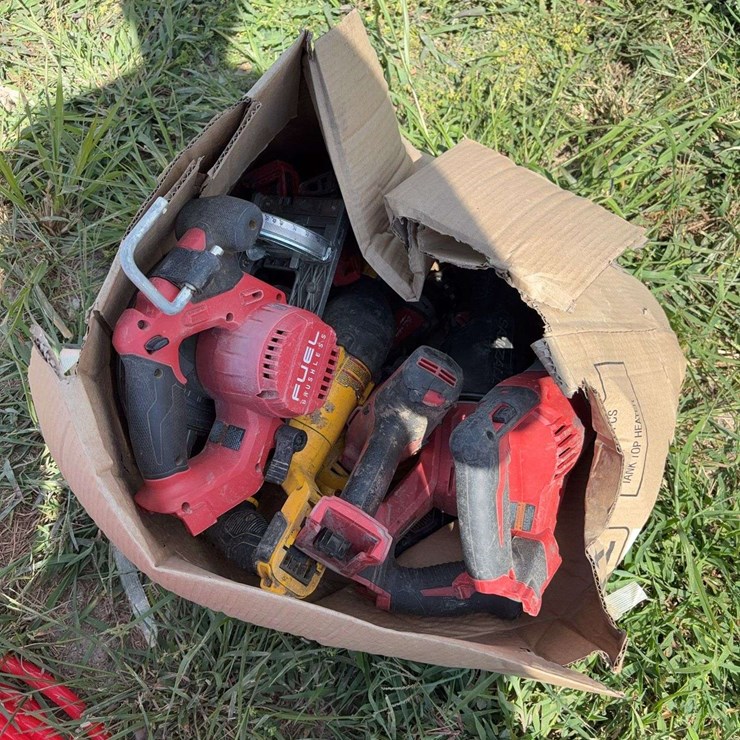 Assortment of Milwaukee tools for parts, 2 Dewalt tools for parts, circular saw, sawzall, drill, etc.