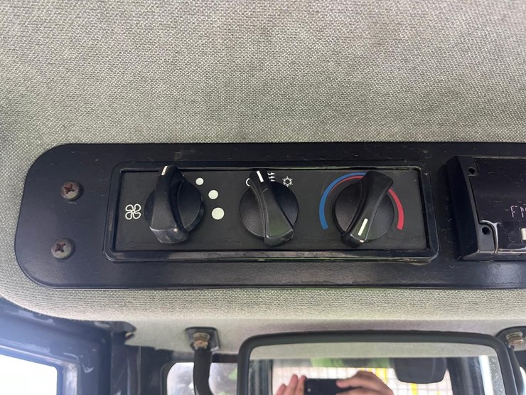 2019-case-650m-lgp-image-31