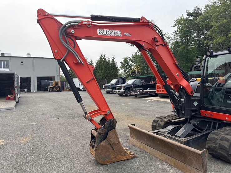 2019-kubota-kx080-image-6