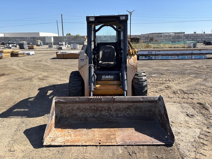 2015-case-sr240-image-6