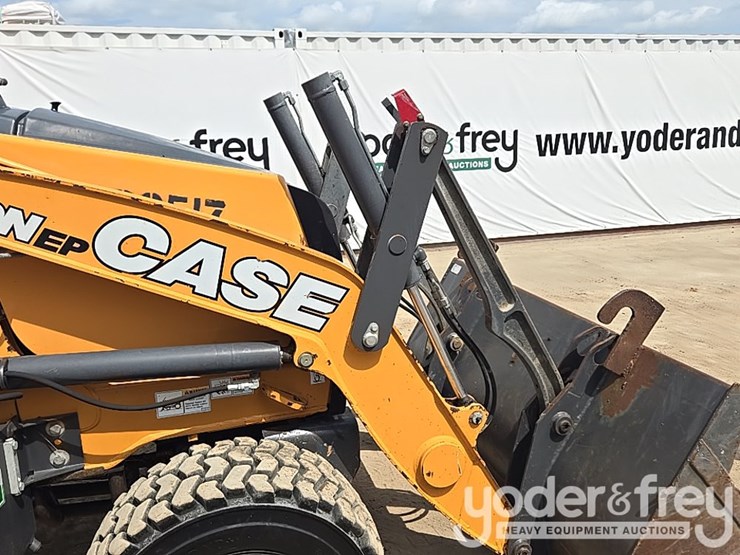 2018-case-580n-image-48