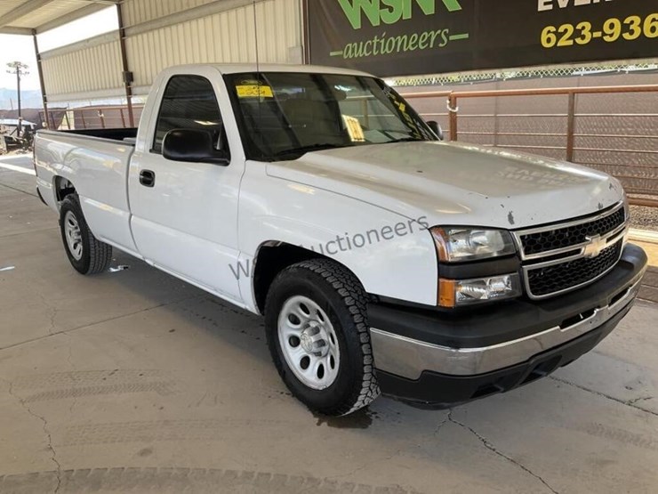 2006-chevrolet-silverado-1500-image-2