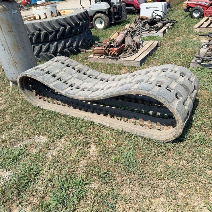 BOBCAT T66