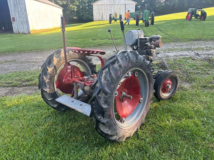gibson-aeh-garden-tractor-image-3
