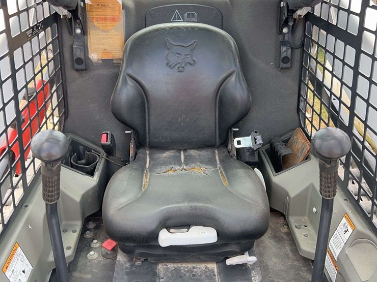 2020-bobcat-t595-image-5