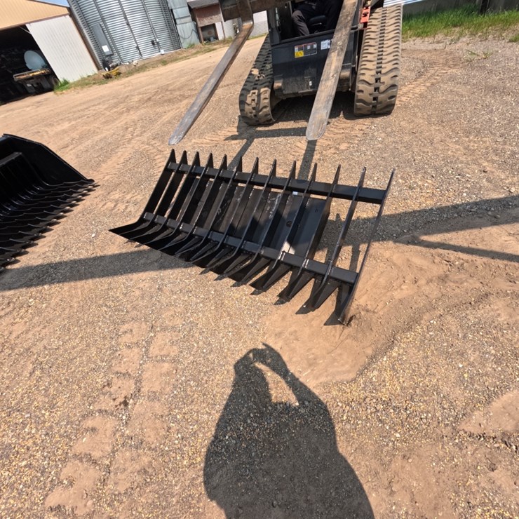 #5290 • 70" Skid Steer Root Rake