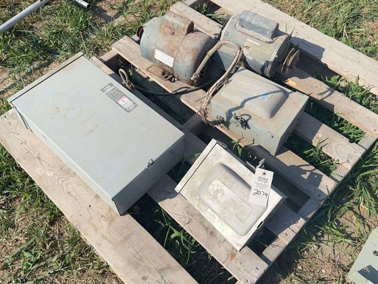 3-electrical-boxes-and-2-belt-motors-image-2