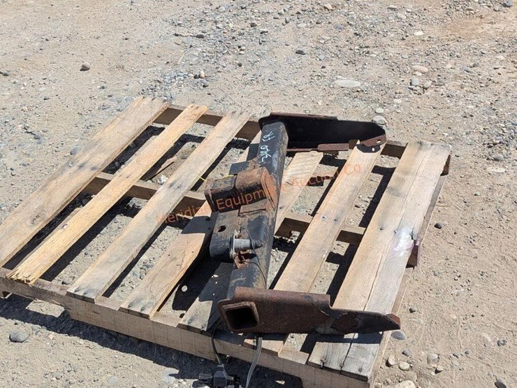 full-size-truck-trailer-hitch-mount-image-2