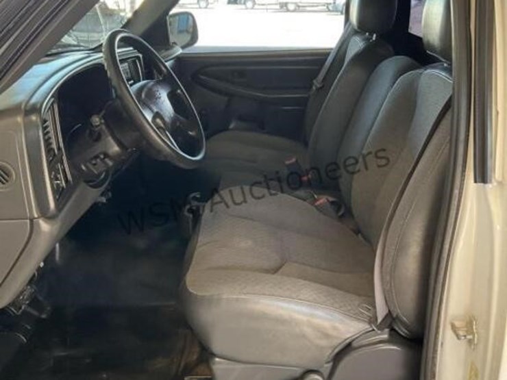 2006-chevrolet-silverado-1500-image-21