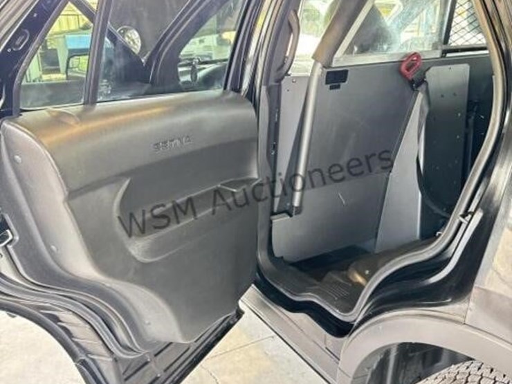 2017-ford-explorer-image-25