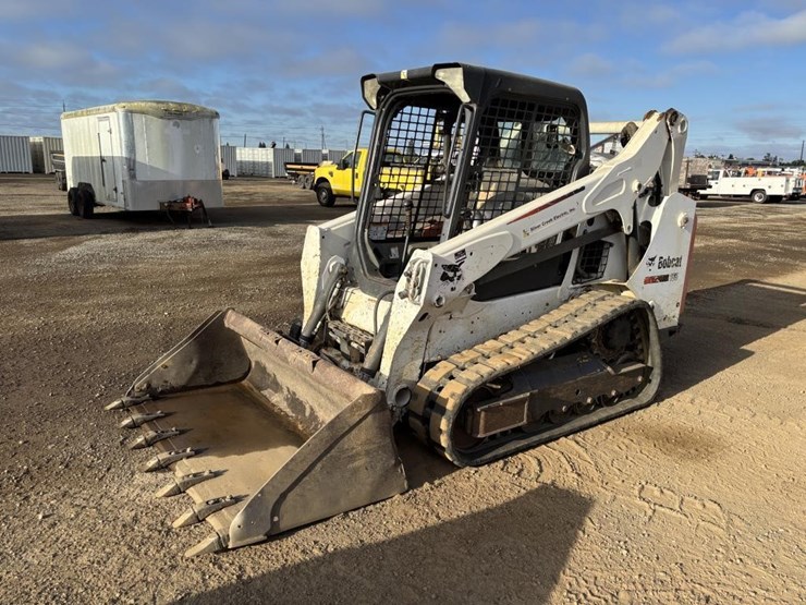 2016-bobcat-t590-image-1