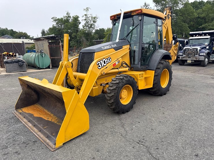deere-310-image-1