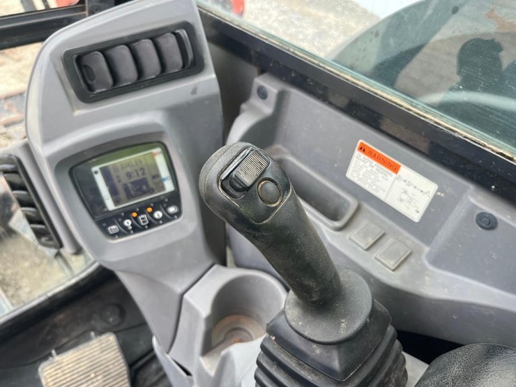 2019-kubota-kx080-image-37