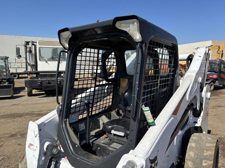 2021-bobcat-s740-image-18