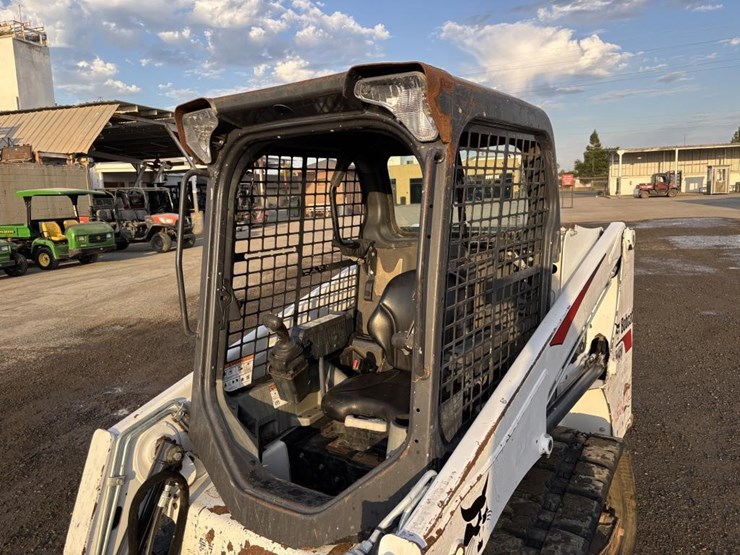 2018-bobcat-t450-image-18