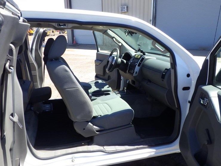 2016-nissan-frontier-image-6