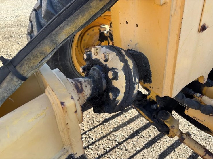 1991-deere-670b-image-17