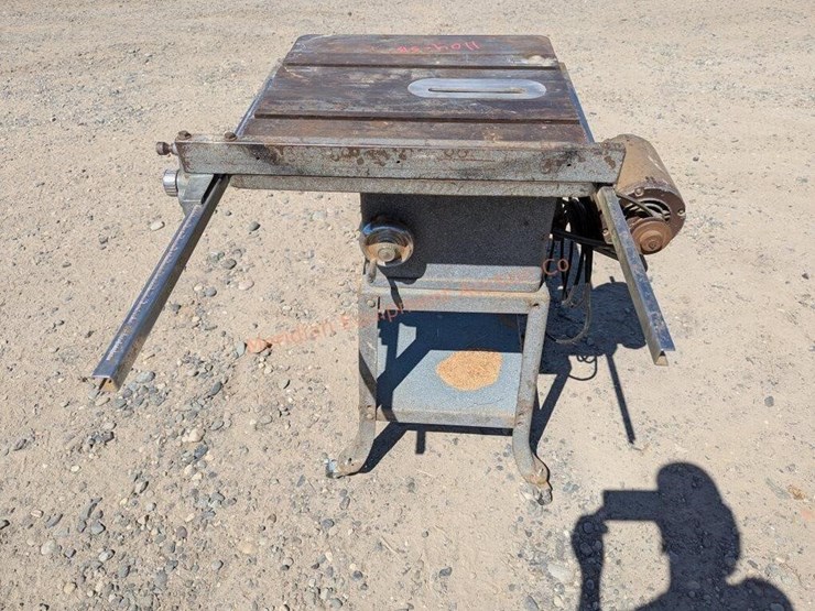 table-saw-image-4