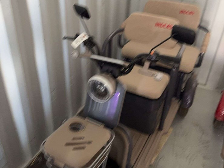 new-2025-irc40-high-end-electric-mini-golf-cart,-purple-in-color,-runs-image-2