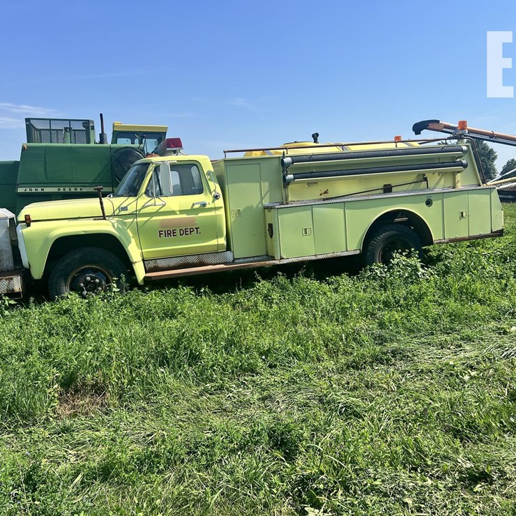 1975 FORD F750