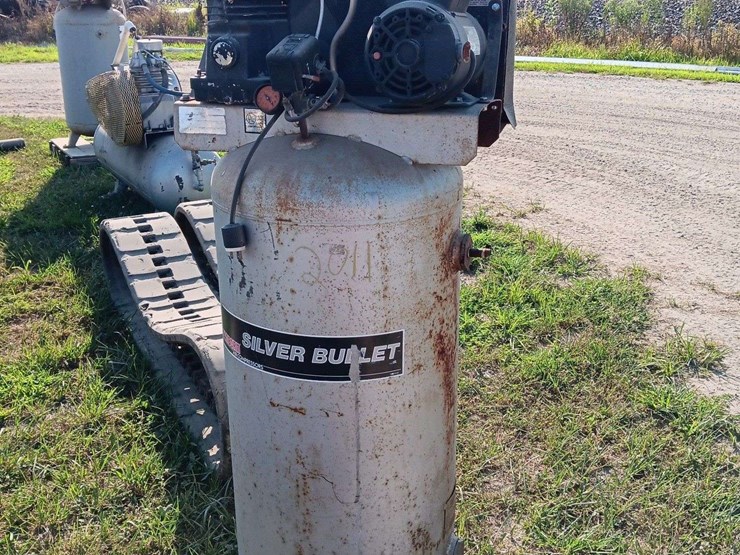 60-gallon-sandborn-upright-air-compressor-image-1