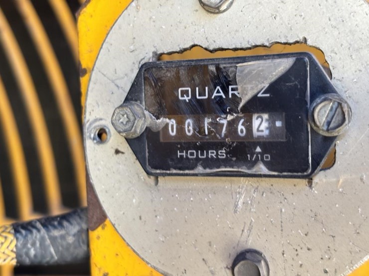 1991-deere-670b-image-67