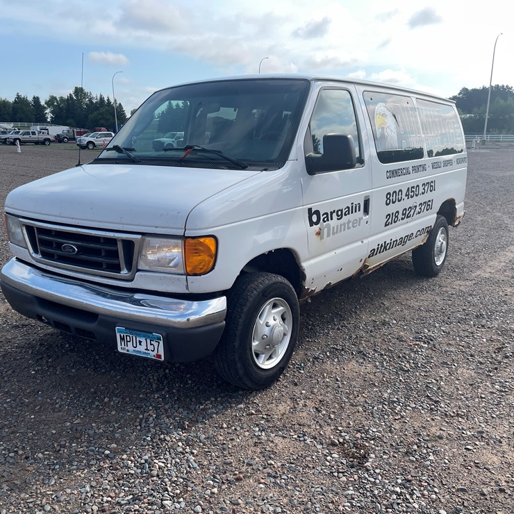 2006 FORD E350 XLT