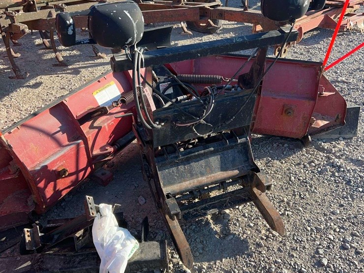 the-boss-snowplow-with-mounting-brackets-and-hardware,-hyd-left,-hyd-right,-and-hyd.-raise-image-3