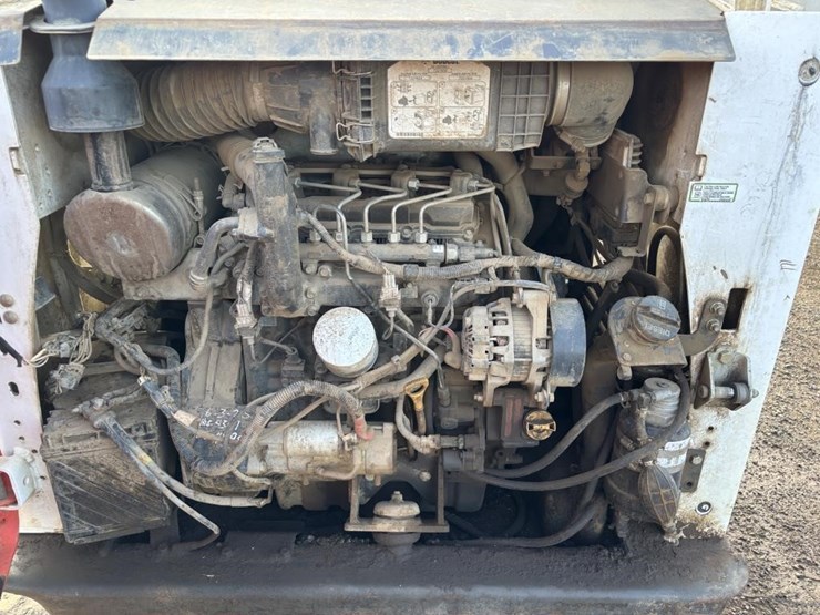 2016-bobcat-t590-image-28