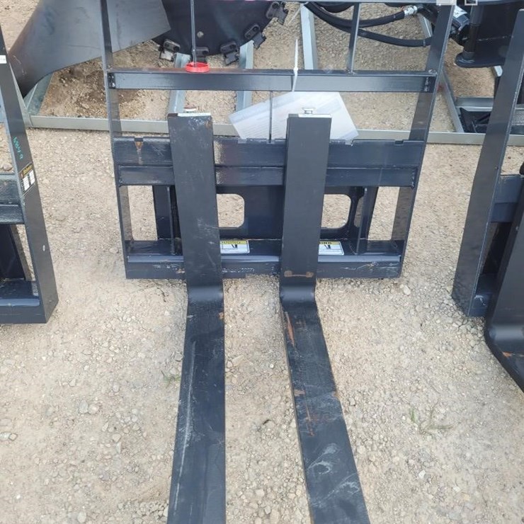 WOLVERINE MPF-11-2500G PALLET FORK