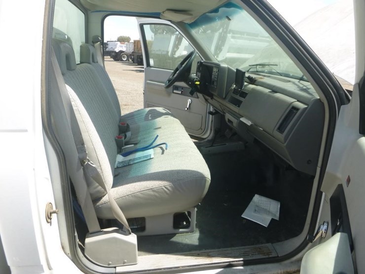 1993-gmc-3500-image-14