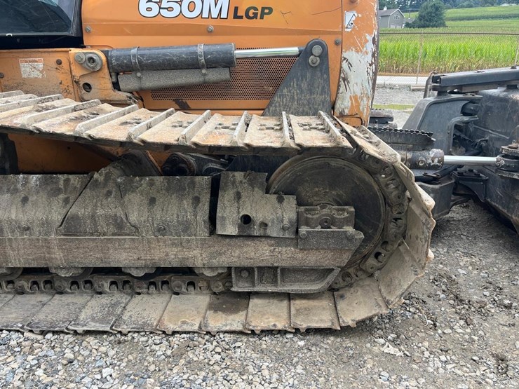 2019-case-650m-lgp-image-19