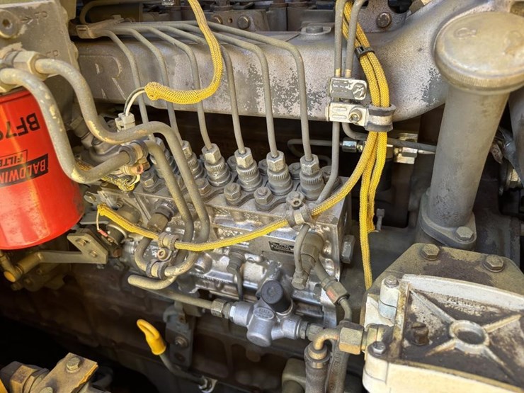 2005-deere-755c-image-45