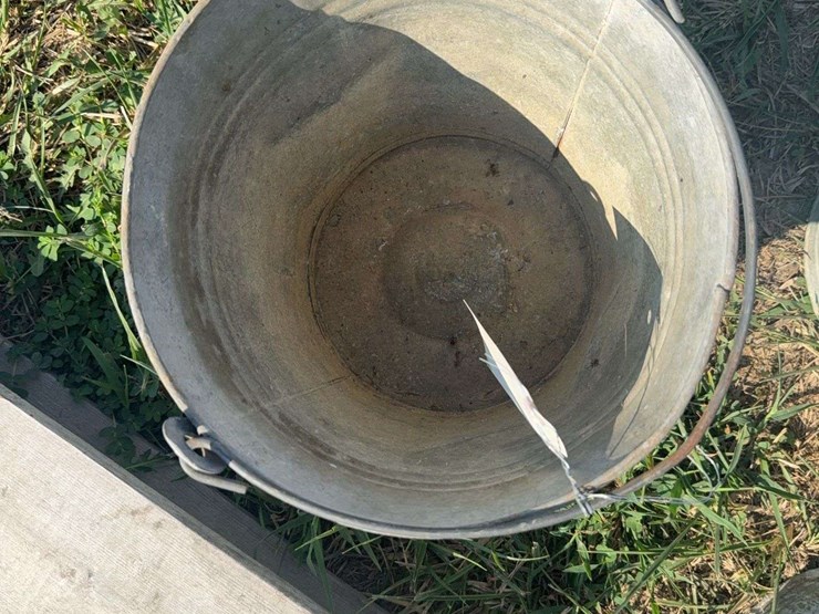3-galvanized-pales-image-2