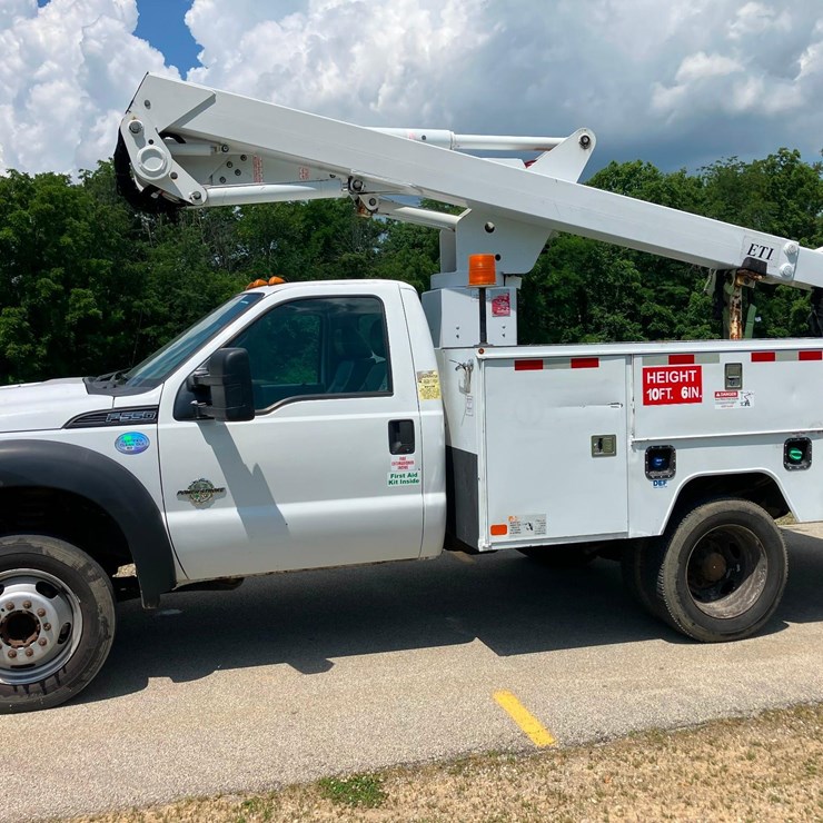 2013 F-550 Bucket Truck