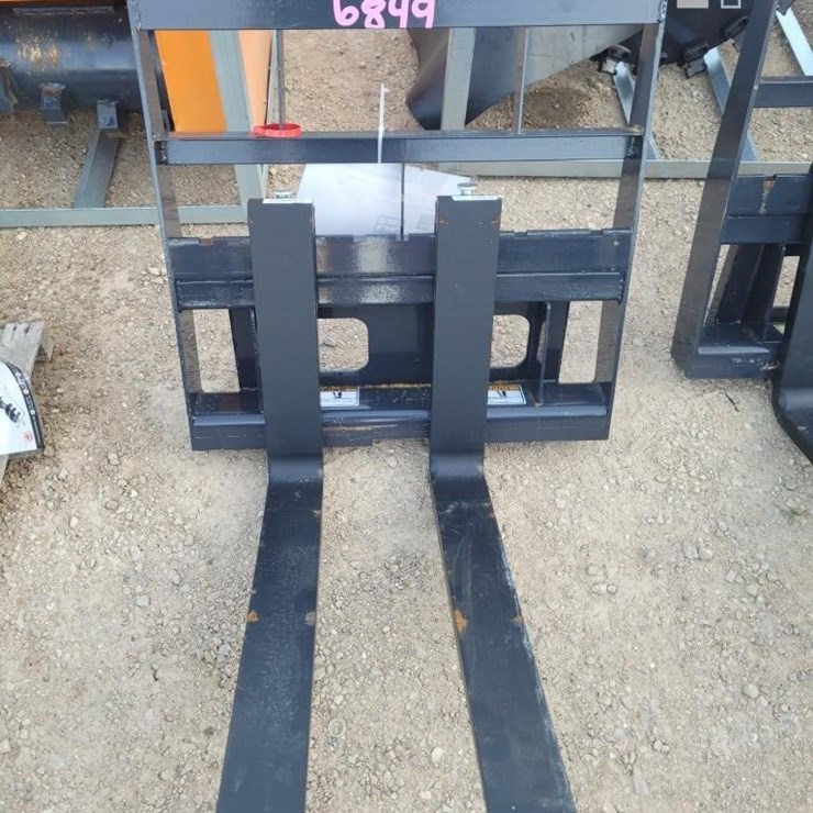 WOLVERINE MPF-11-2500G PALLET FORK