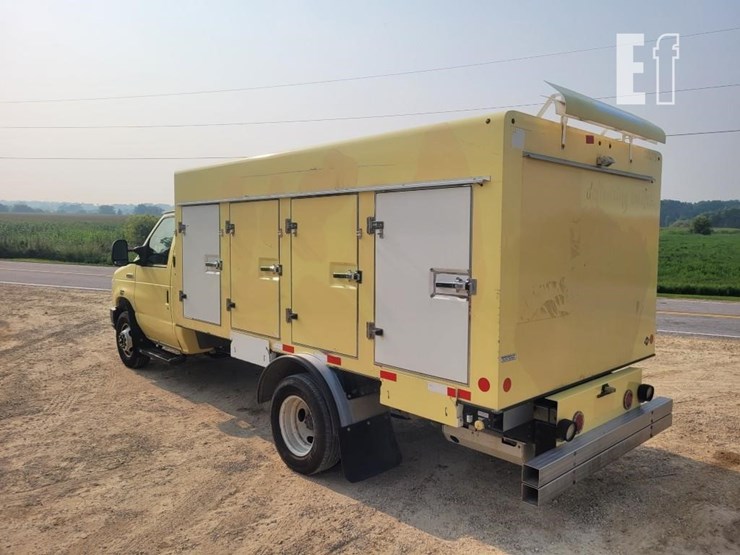 2018-ford-e450-image-12