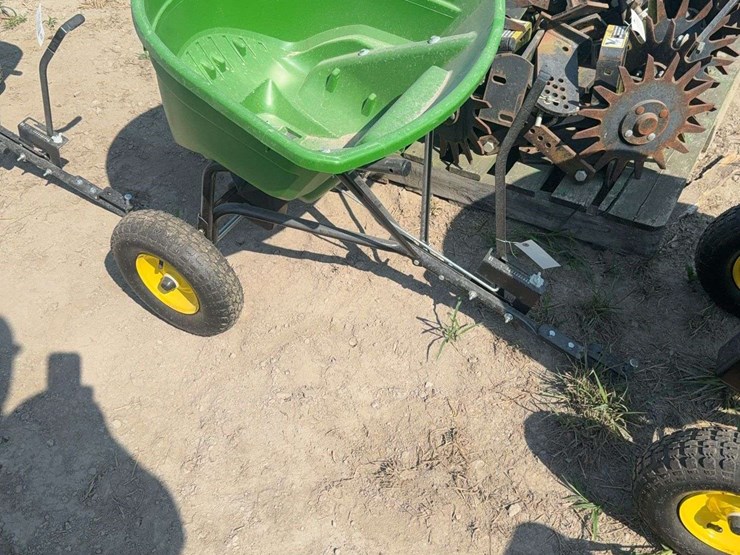 john-deere-130-image-1